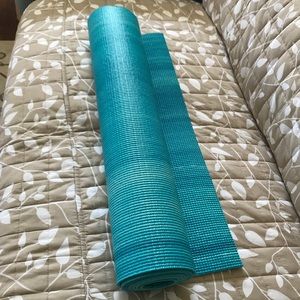 fabletics yoga mat